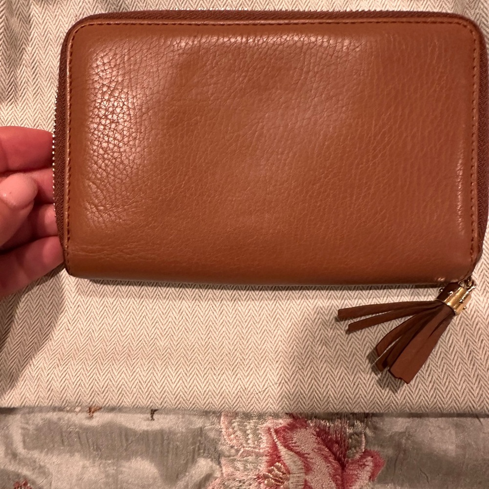 Gucci Brown Leather Zip Around Wallet with Tassel - Picture 9 of 12